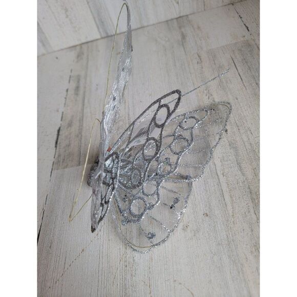Large silver glitter butterfly clip-on ornament Xmas spring - Picture 1 of 10